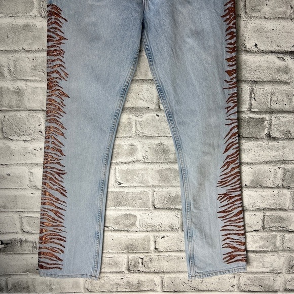 Vintage Guess Y2K Light Wash Metallic Gold Tiger Stripes Straight Leg Jeans - Picture 3 of 11